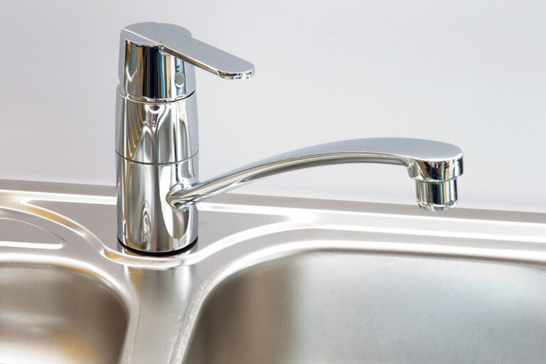 A kitchen faucet